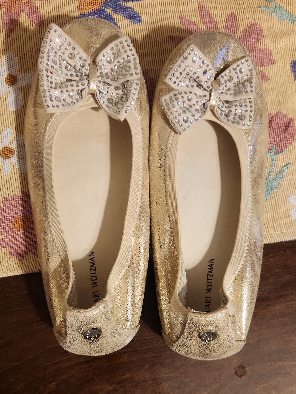 Stuart Weitzman Gold Crystal Bow Ballet Flats Girls Size 3
